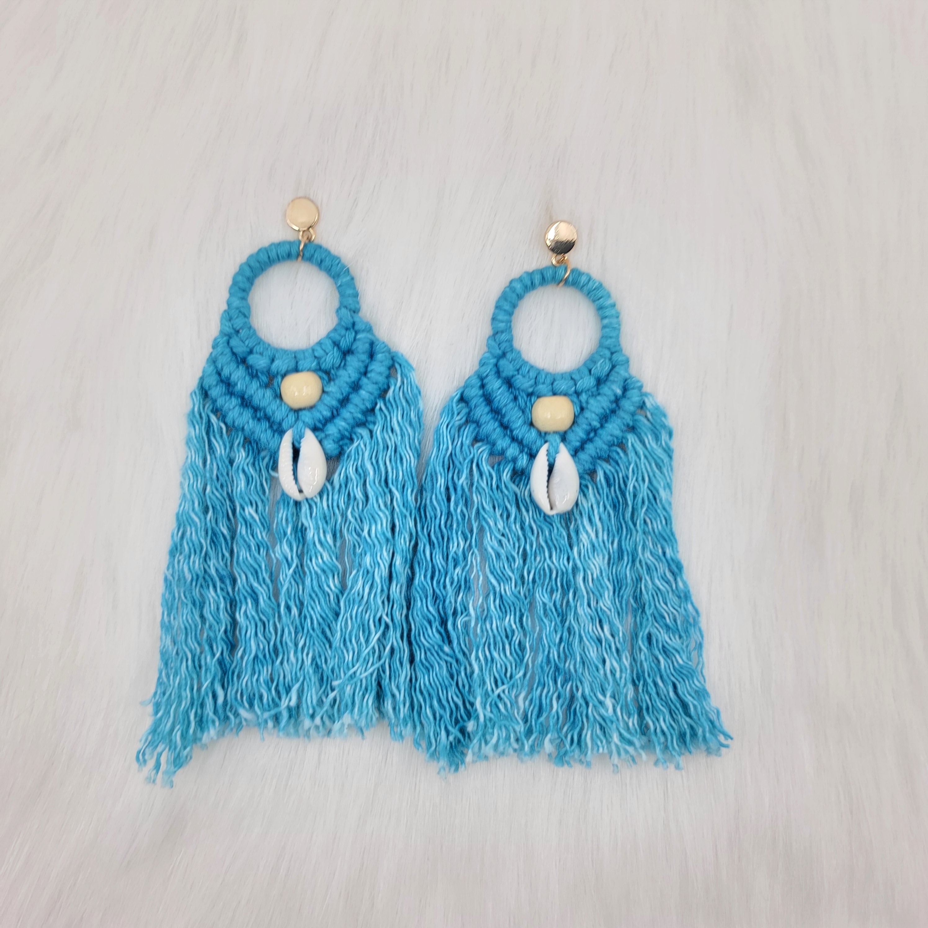 Macramé Earrings With Cowrie Shells