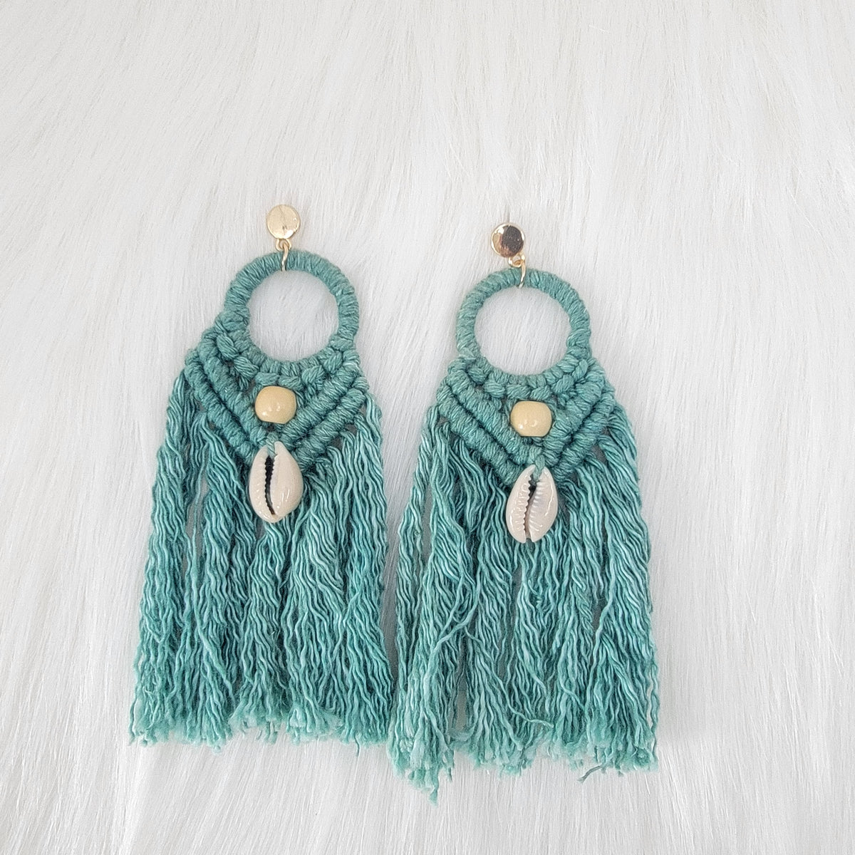 Macramé Earrings With Cowrie Shells