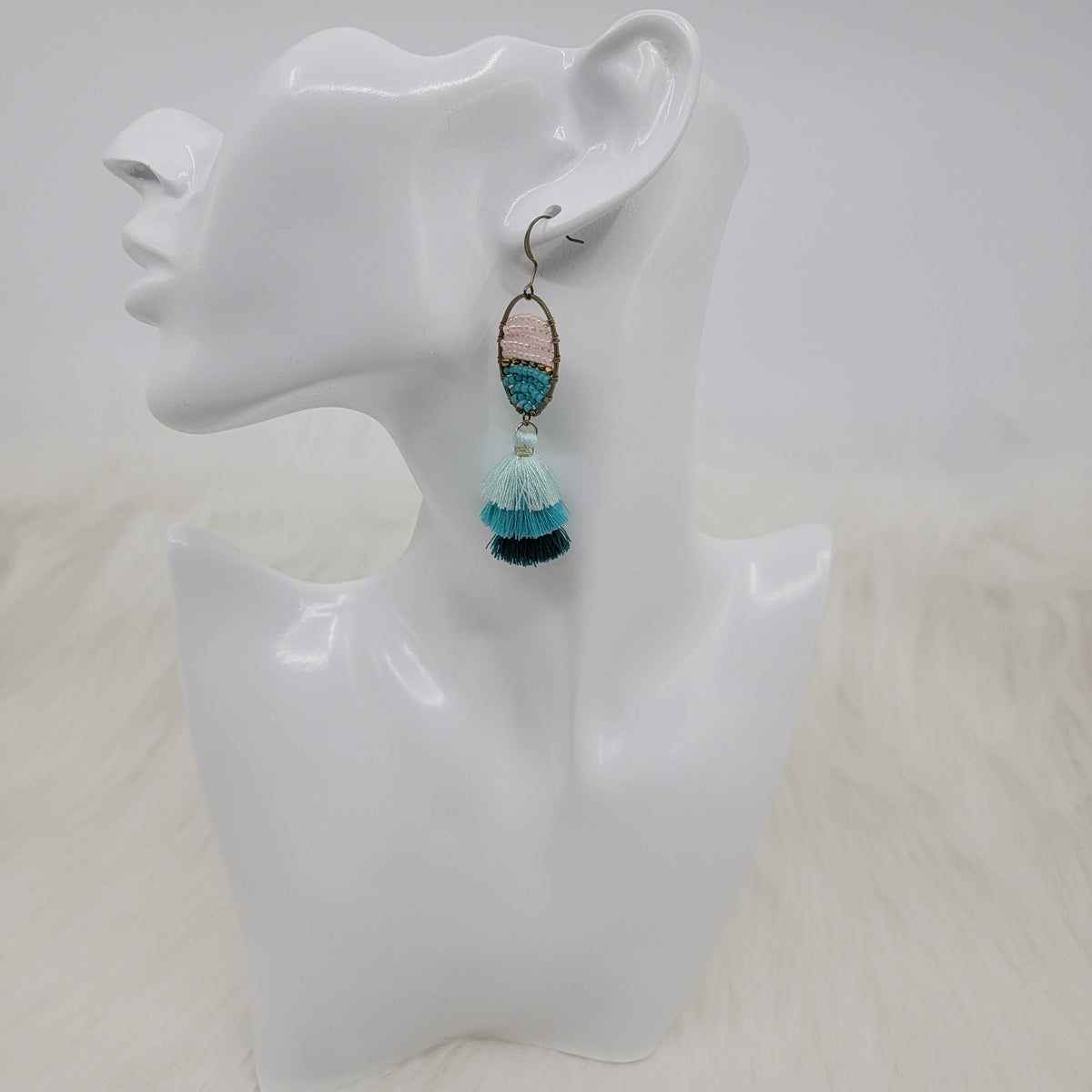 Oval Frame Wire Wrapped Crystal Beads with Triple Tassels