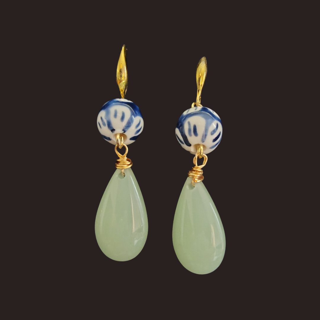 Green Agate &amp; Chinoiserie Porcelain Dangle Earrings